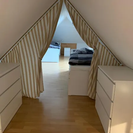 Moderne Monteurs Und شقة *